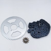 Стандартный комплект цепь T8F 134 звеньев + ведущая звезда T8F 11T + ведомая звезда T8F 54T 35 мм для детского питбайка 49сс 2Т сверху