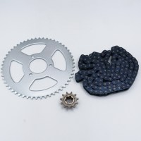 Стандартный комплект цепь T8F 134 звеньев + ведущая звезда T8F 11T + ведомая звезда T8F 54T 35 мм для детского питбайка 49сс 2Т снизу