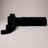 Ручка газа (с тросом и левой грипсой) 49-125сс с плавным ограничителем скорости спереди