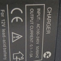 Зарядное устройство 12В 1А аккумулятора детского бензинового квадроцикла штекер gx12-3p табличка