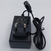 Зарядное устройство 12В 1А аккумулятора детского бензинового квадроцикла штекер gx12-3p сверху